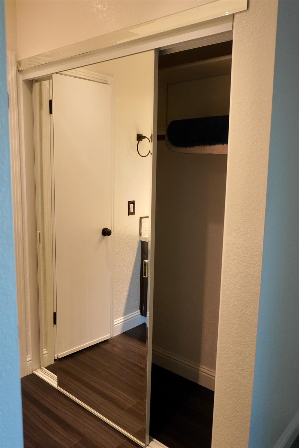 property-img