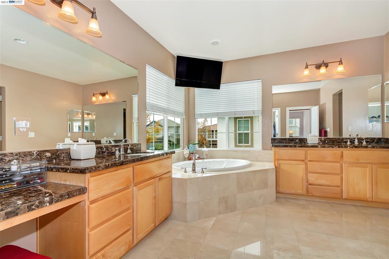 Detail Gallery Image 19 of 29 For 2159 Mornington Ln, San Ramon,  CA 94582 - 4 Beds | 3 Baths