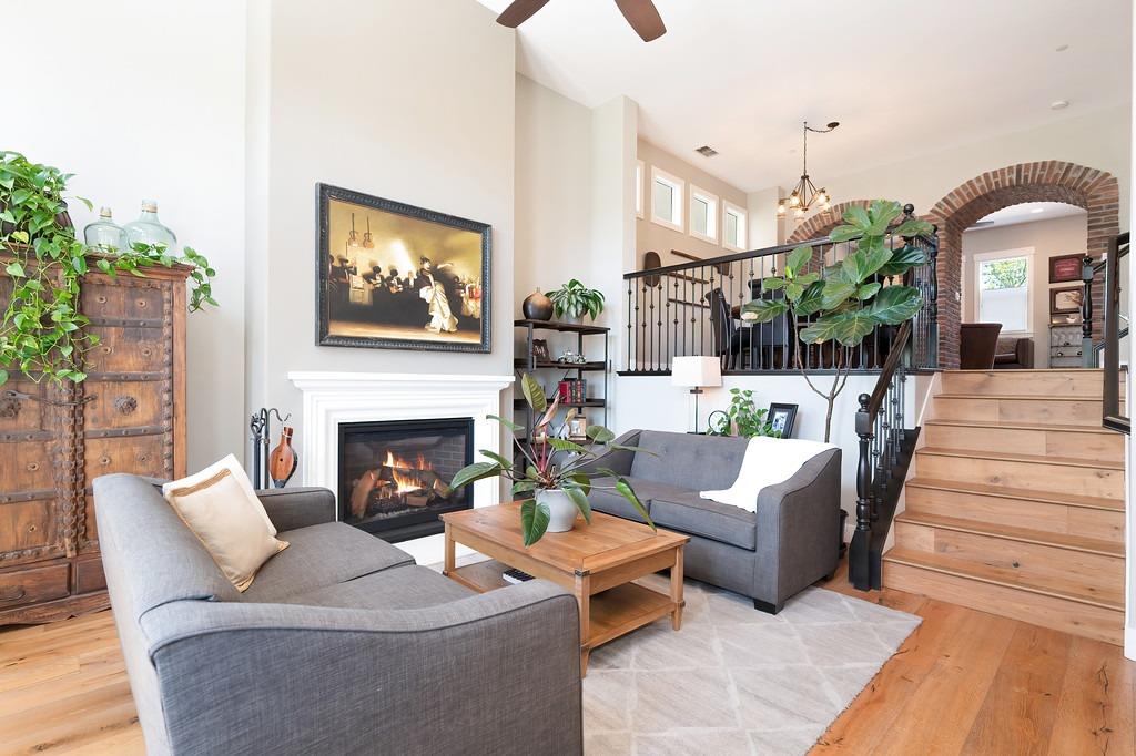 Crocker Drive, Sacramento, California image 8