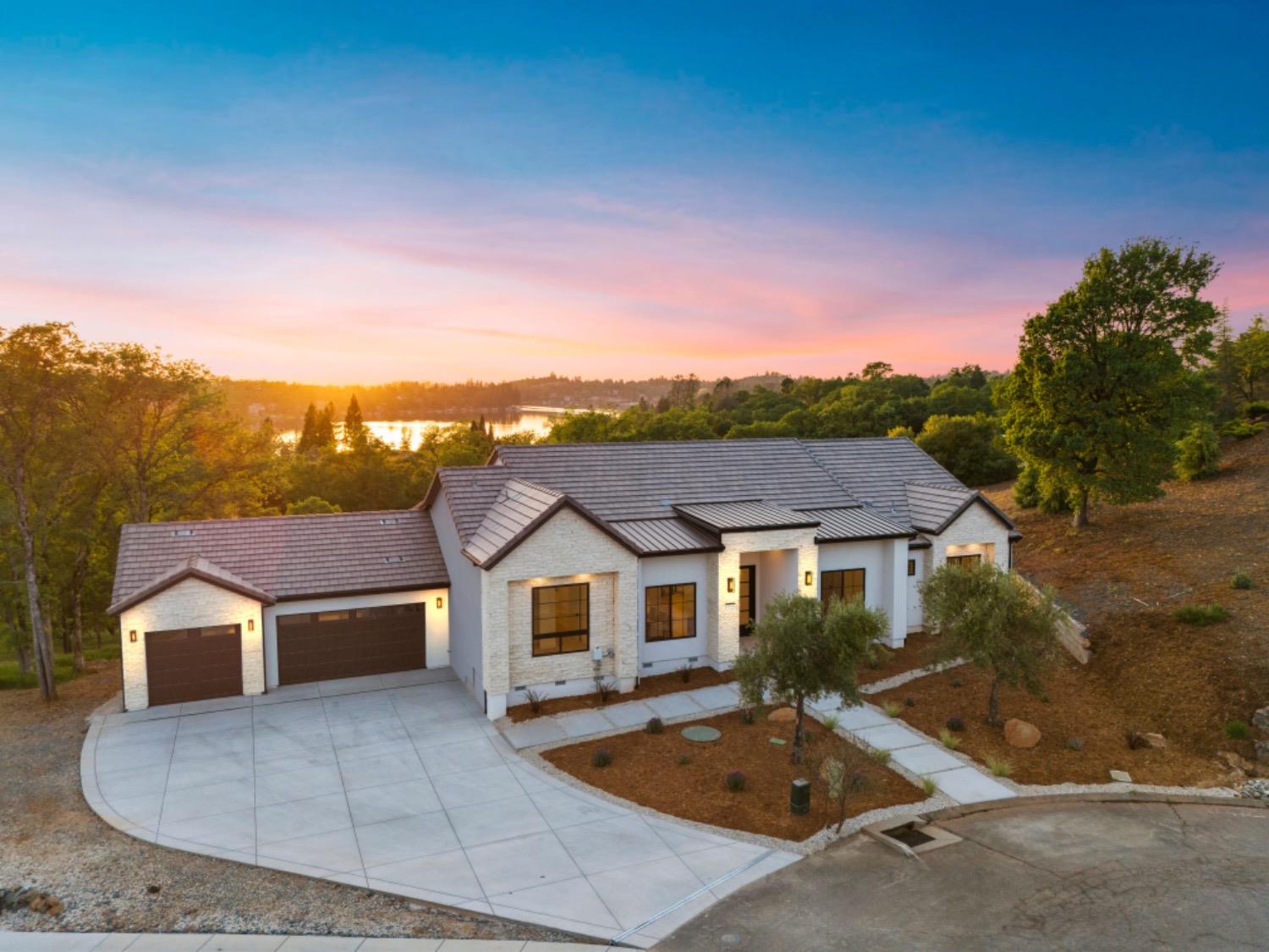 Detail Gallery Image 3 of 31 For 23846 Ironwood Ct, Auburn,  CA 95602 - 4 Beds | 3 Baths