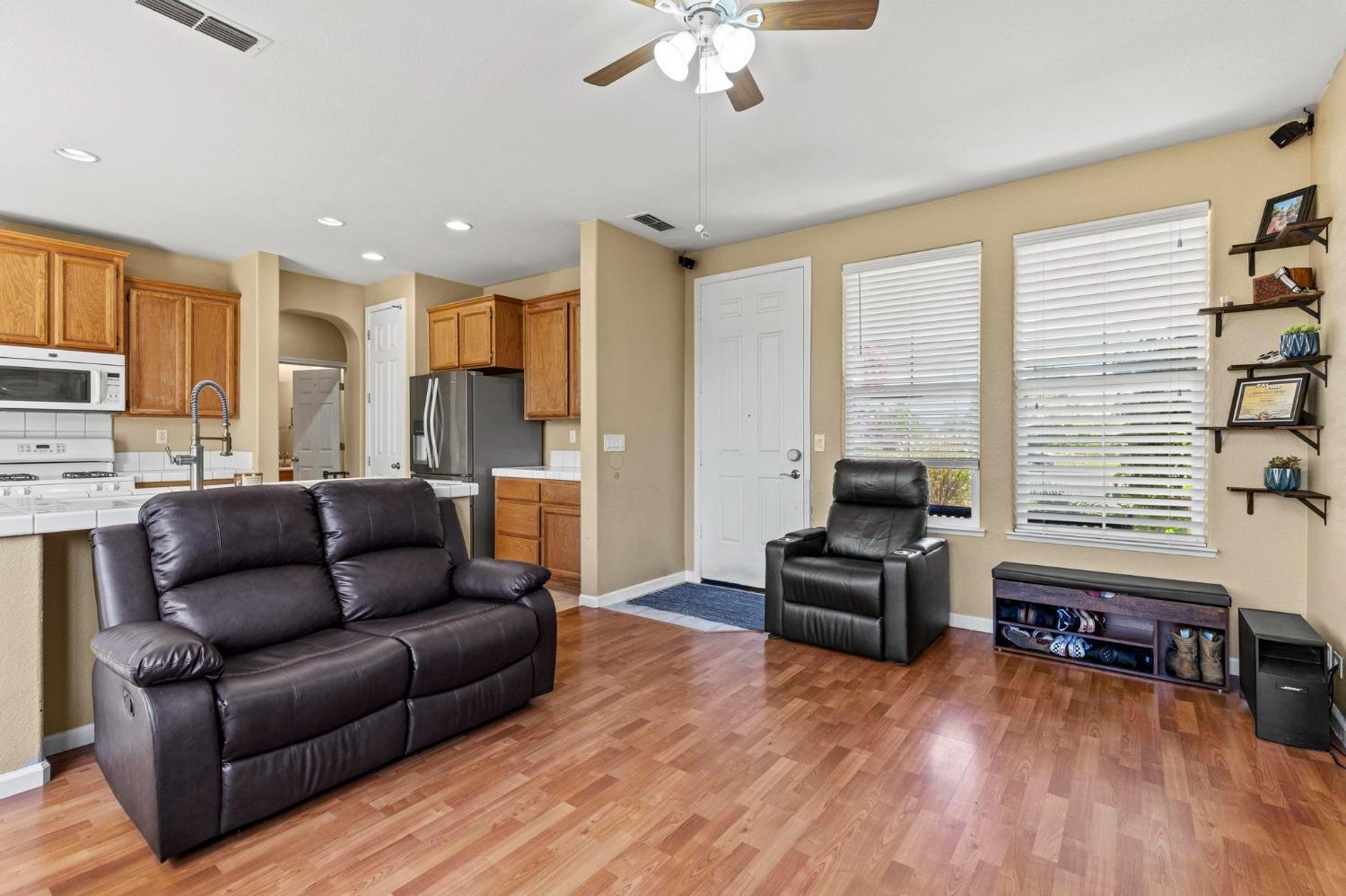 Kneebone Court, Plumas Lake, California image 4