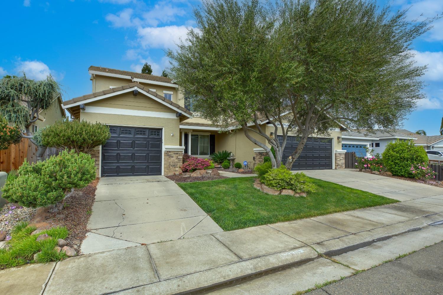 Feather Falls Court, Elk Grove, California image 37
