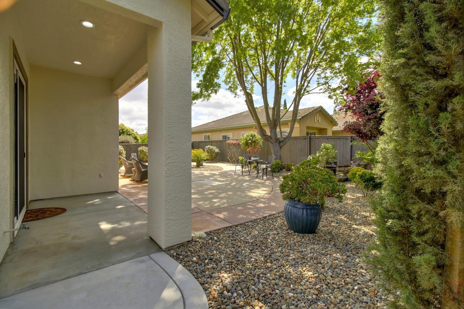 Detail Gallery Image 60 of 85 For 2500 Emerald Lake, Elk Grove,  CA 95758 - 2 Beds | 2 Baths