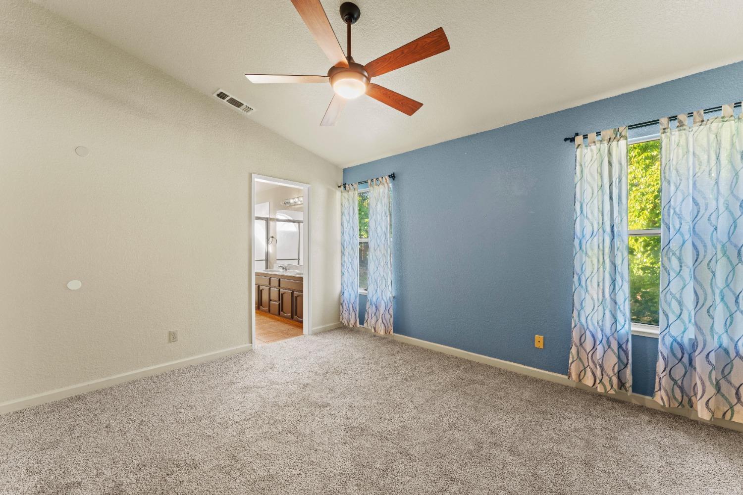 Detail Gallery Image 8 of 24 For 8156 Westray Dr, Sacramento,  CA 95829 - 3 Beds | 2 Baths
