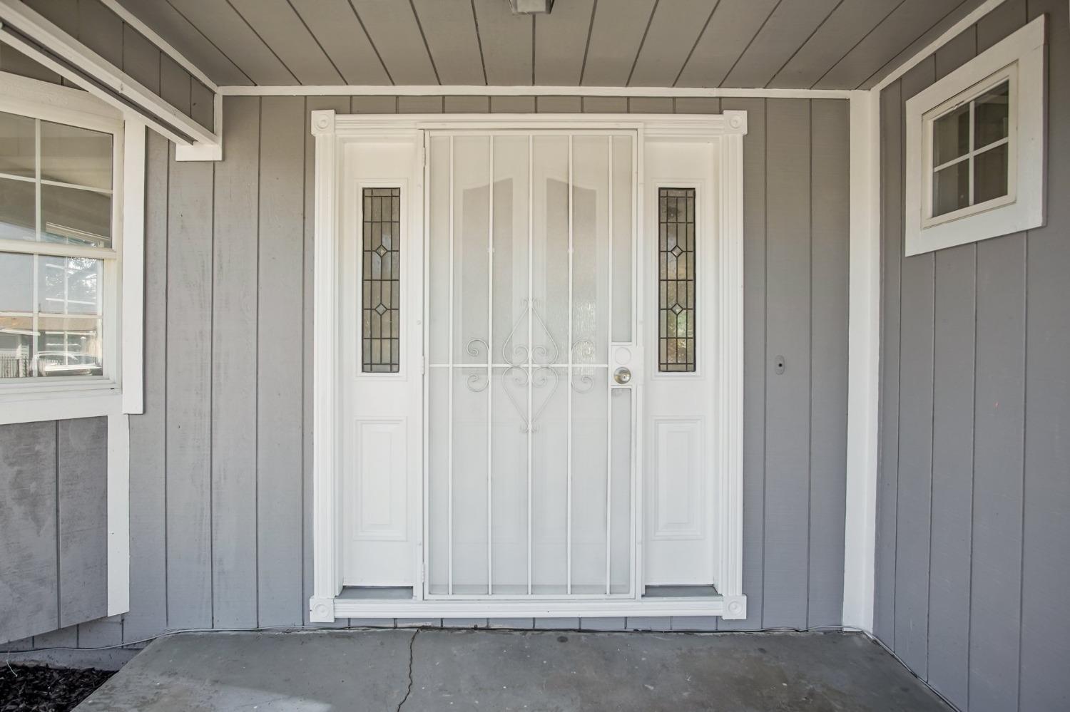 Edythe Street, Manteca, California image 5