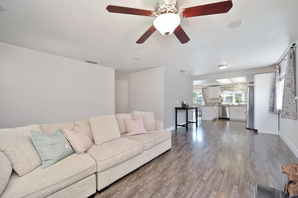 Detail Gallery Image 6 of 41 For 6630 Thunderhead Cir, Orangevale,  CA 95662 - 3 Beds | 2 Baths
