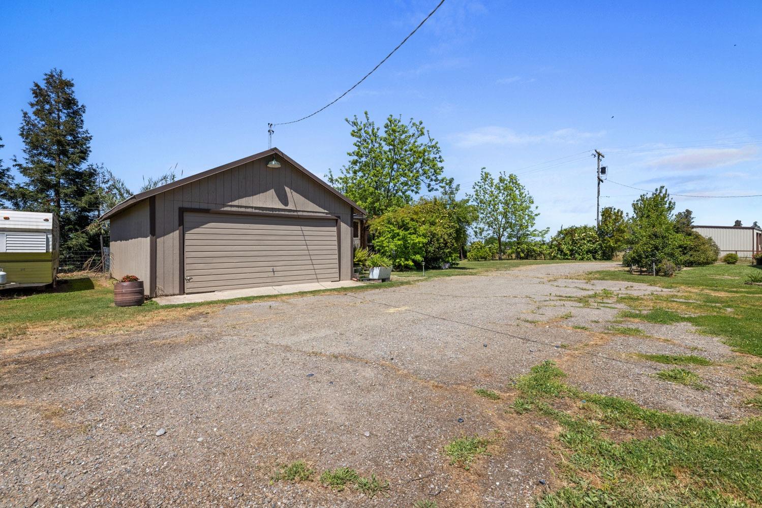 N Graham Road, Acampo, California image 37