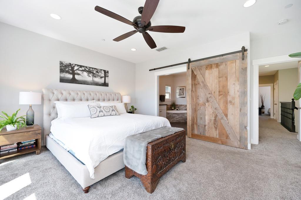 Crocker Drive, Sacramento, California image 39