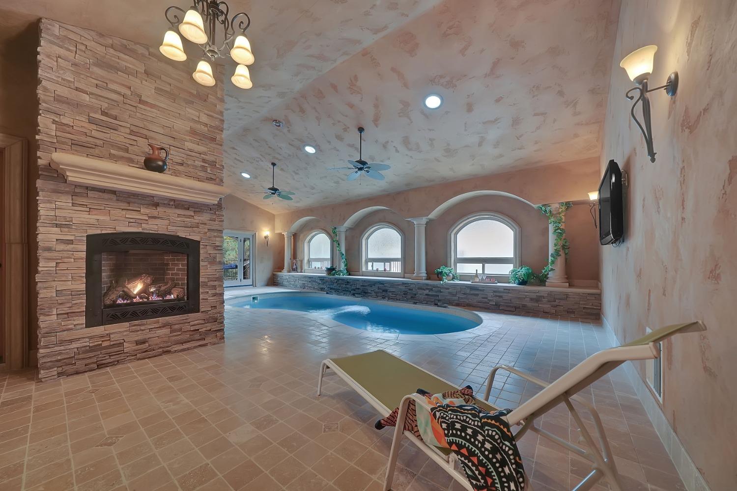 Detail Gallery Image 21 of 88 For 13707 Petersen Ranch Dr, Pine Grove,  CA 95665 - 3 Beds | 2/1 Baths