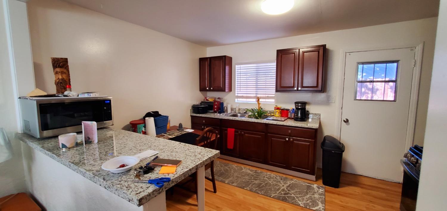Detail Gallery Image 12 of 22 For 1161 Acacia Ave, Sacramento,  CA 95815 - – Beds | – Baths