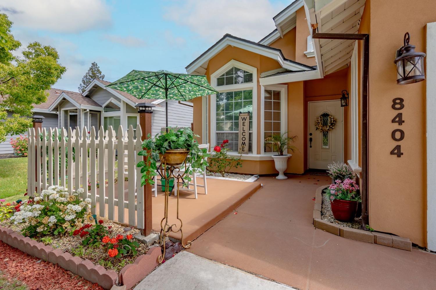 Detail Gallery Image 2 of 25 For 8404 Misty Pass Way, Antelope,  CA 95843 - 3 Beds | 2 Baths