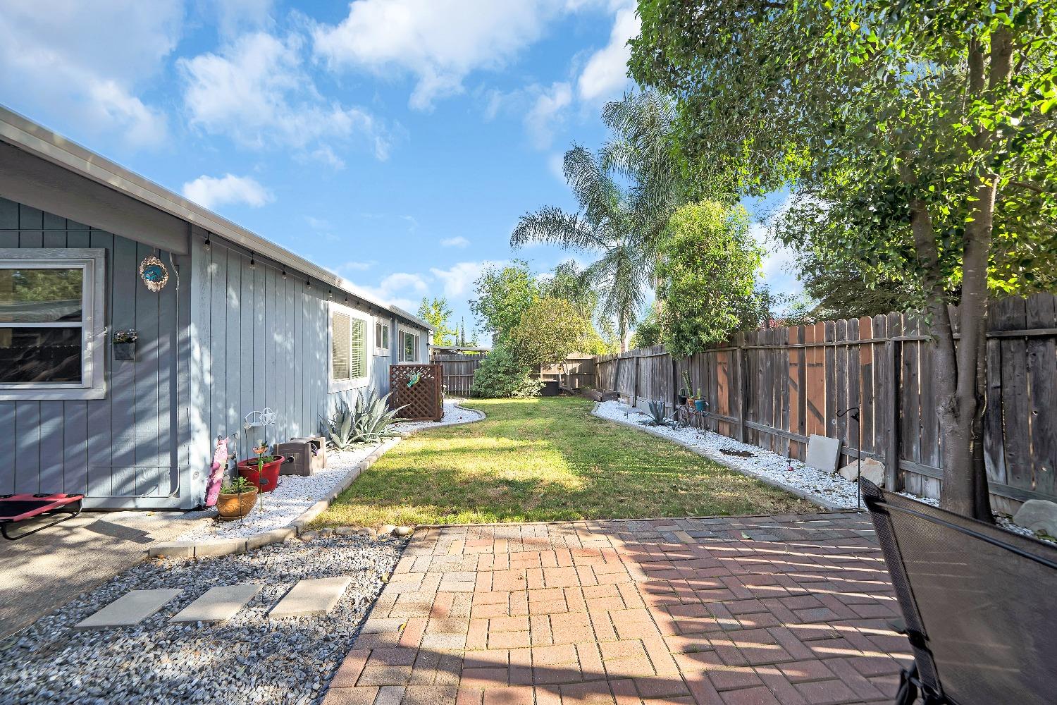 Detail Gallery Image 14 of 26 For 8017 Peppertree Way, Citrus Heights,  CA 95621 - 4 Beds | 2 Baths