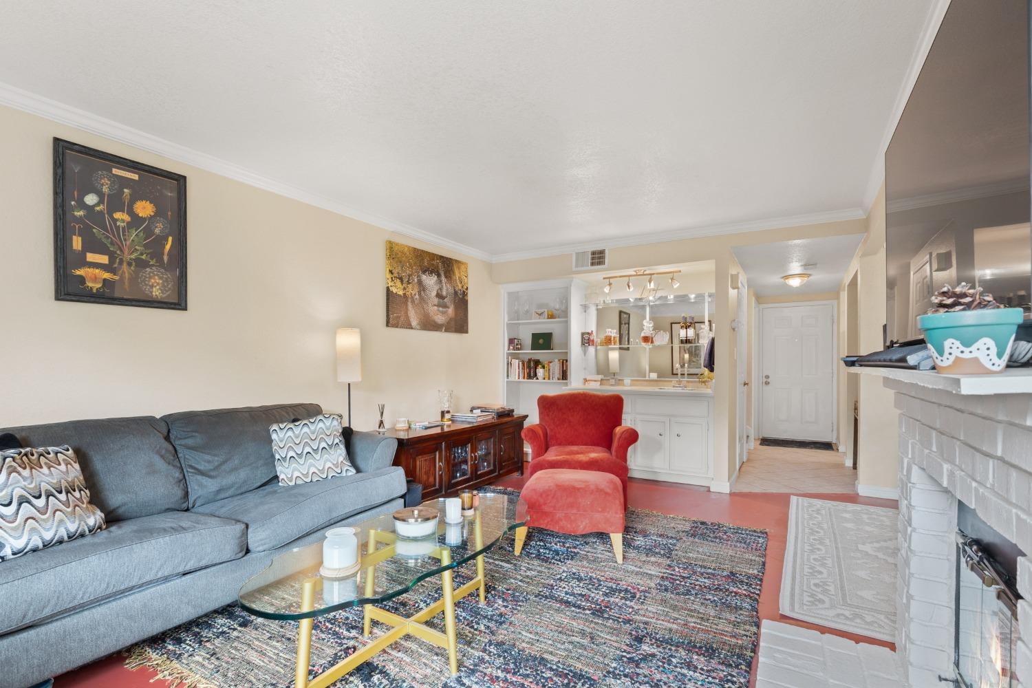 Photo #7: 225054549 Listing: Photo #7