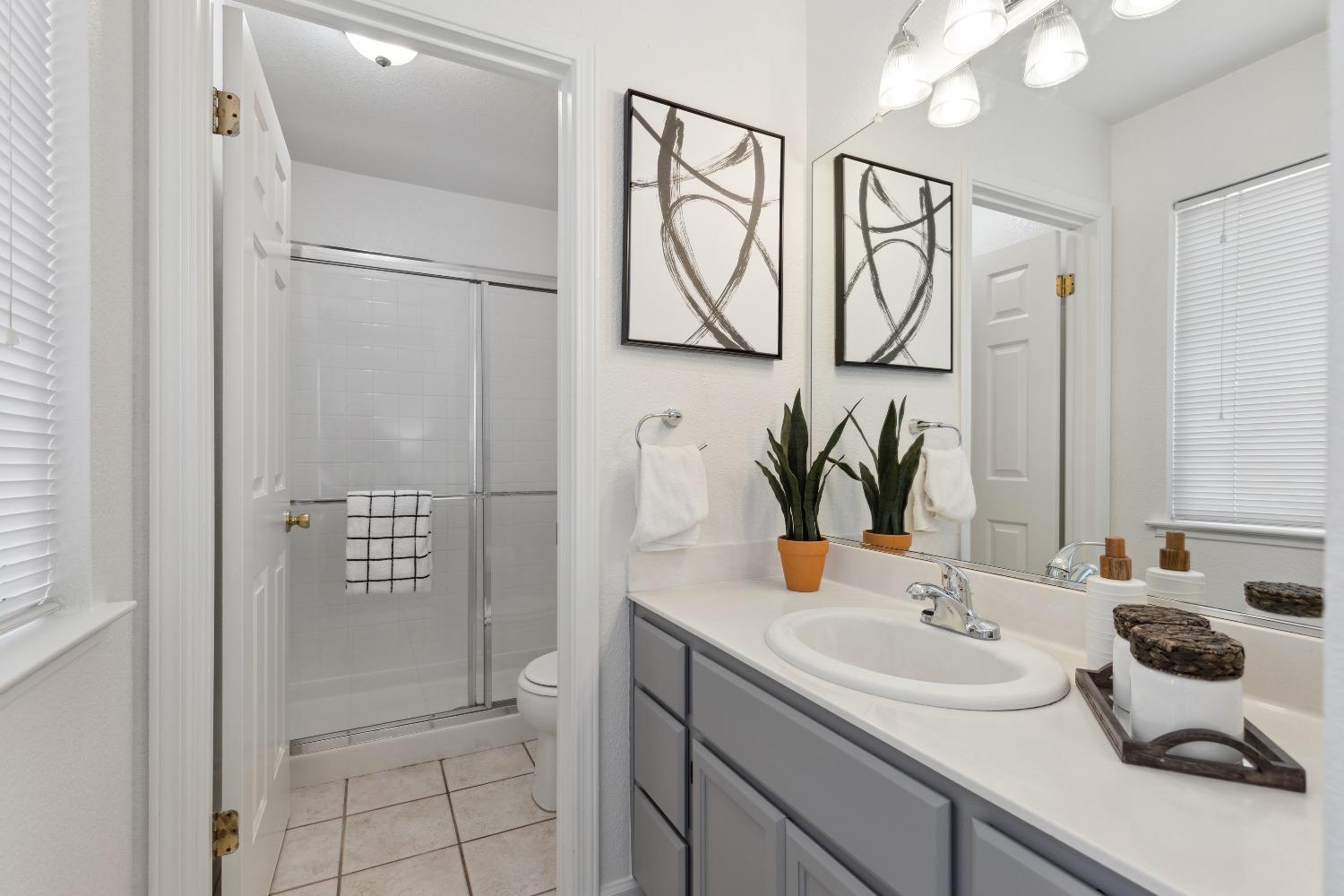 Chilton Drive, Roseville, California image 33