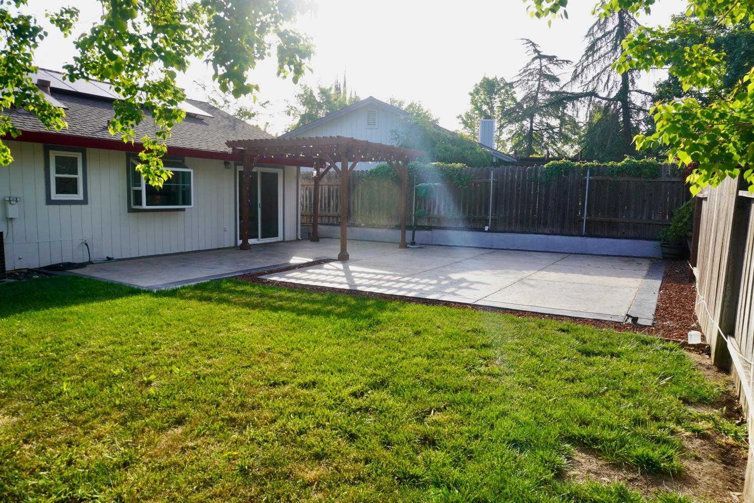 property-img