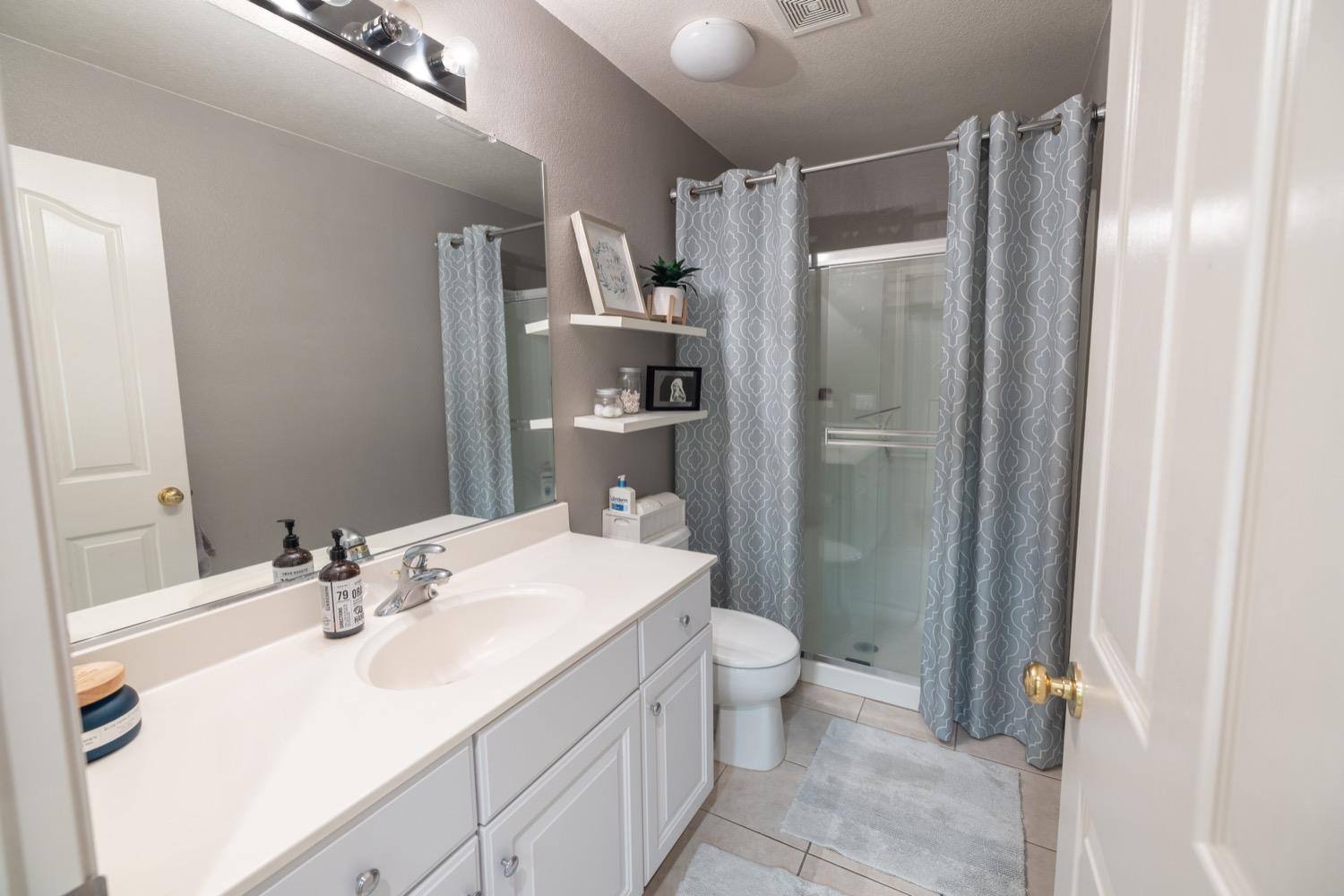 Detail Gallery Image 25 of 63 For 23 Alazar Ct, Sacramento,  CA 95835 - 4 Beds | 3 Baths