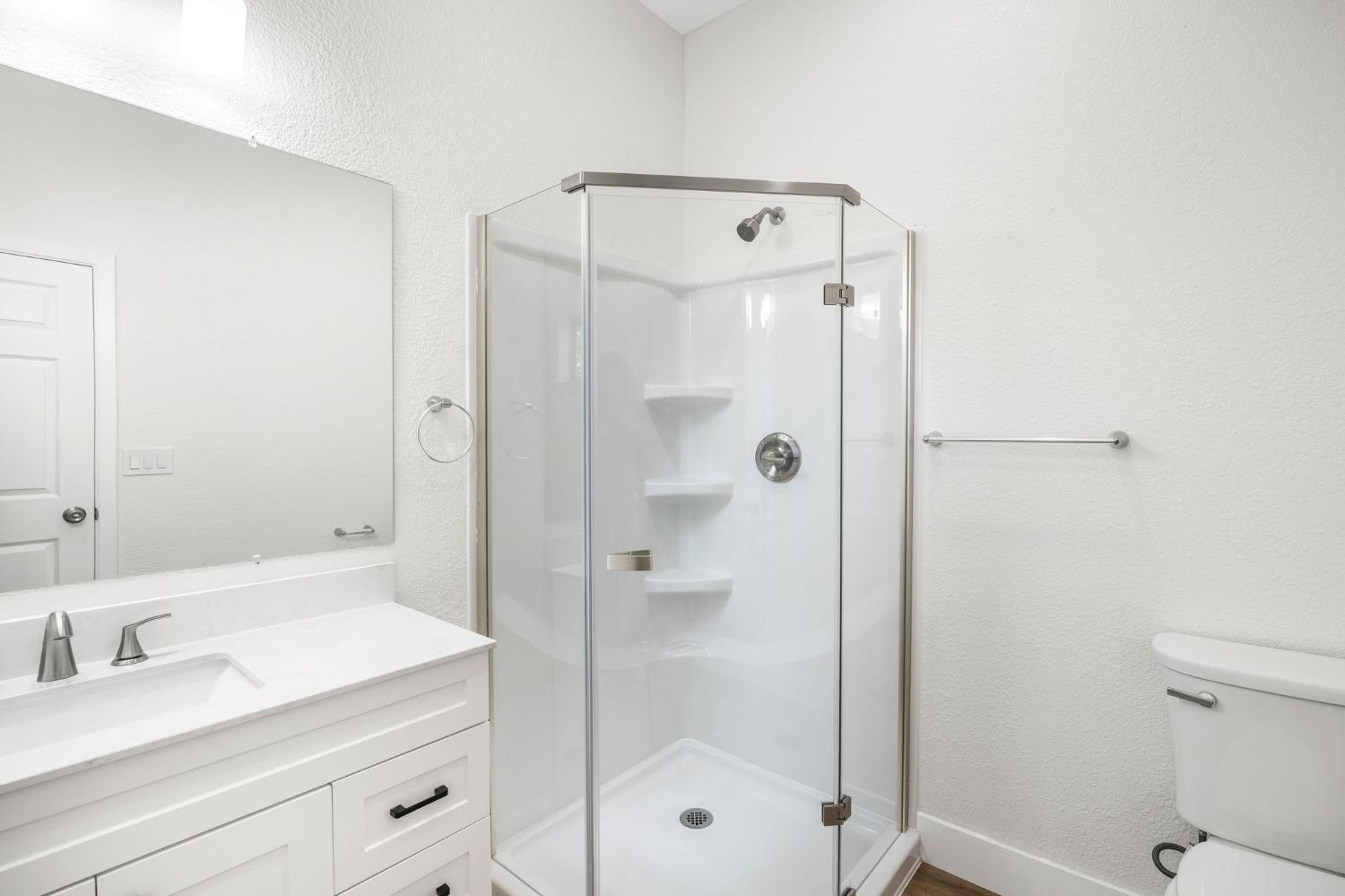 Detail Gallery Image 25 of 41 For 10505 Georgetown Dr, Rancho Cordova,  CA 95670 - 5 Beds | 3 Baths