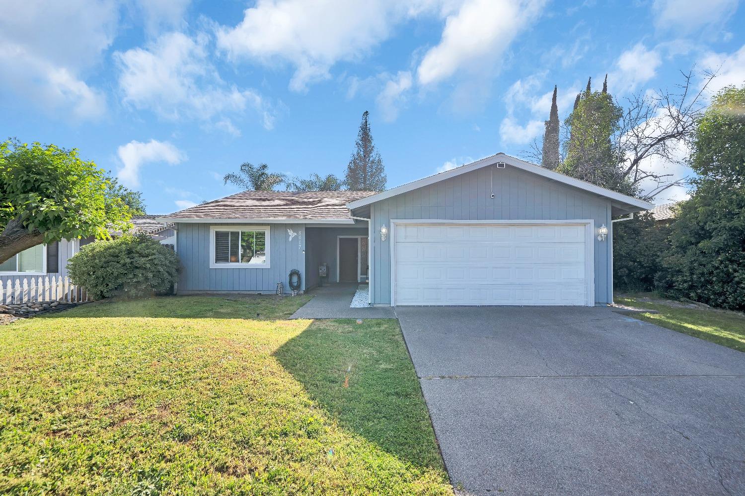 Detail Gallery Image 1 of 26 For 8017 Peppertree Way, Citrus Heights,  CA 95621 - 4 Beds | 2 Baths
