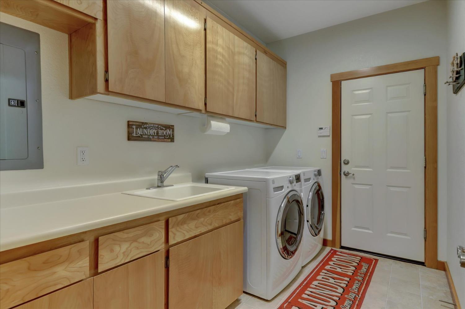Detail Gallery Image 37 of 80 For 12673 Hoppy Hollow Rd, Grass Valley,  CA 95945 - 4 Beds | 3/1 Baths