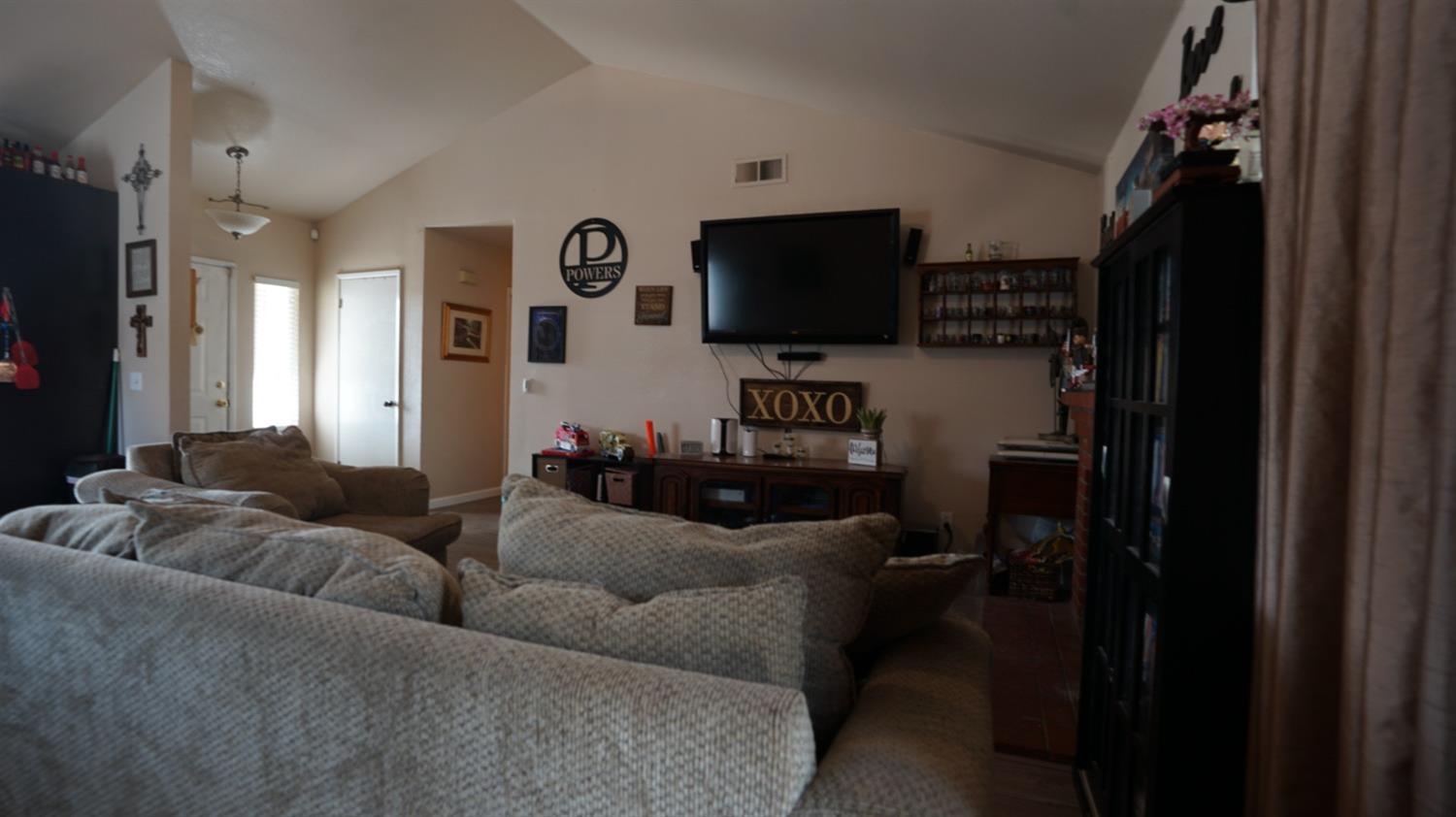 Becky Way, Waterford, California image 5