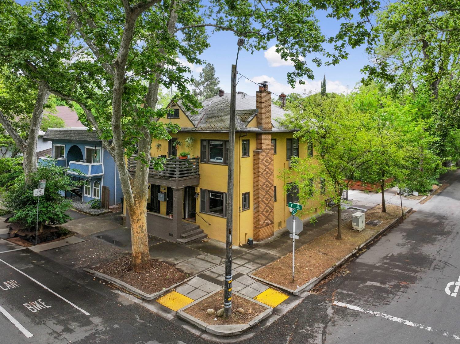 Detail Gallery Image 32 of 33 For 2400 F Street St, Sacramento,  CA 95816 - – Beds | – Baths