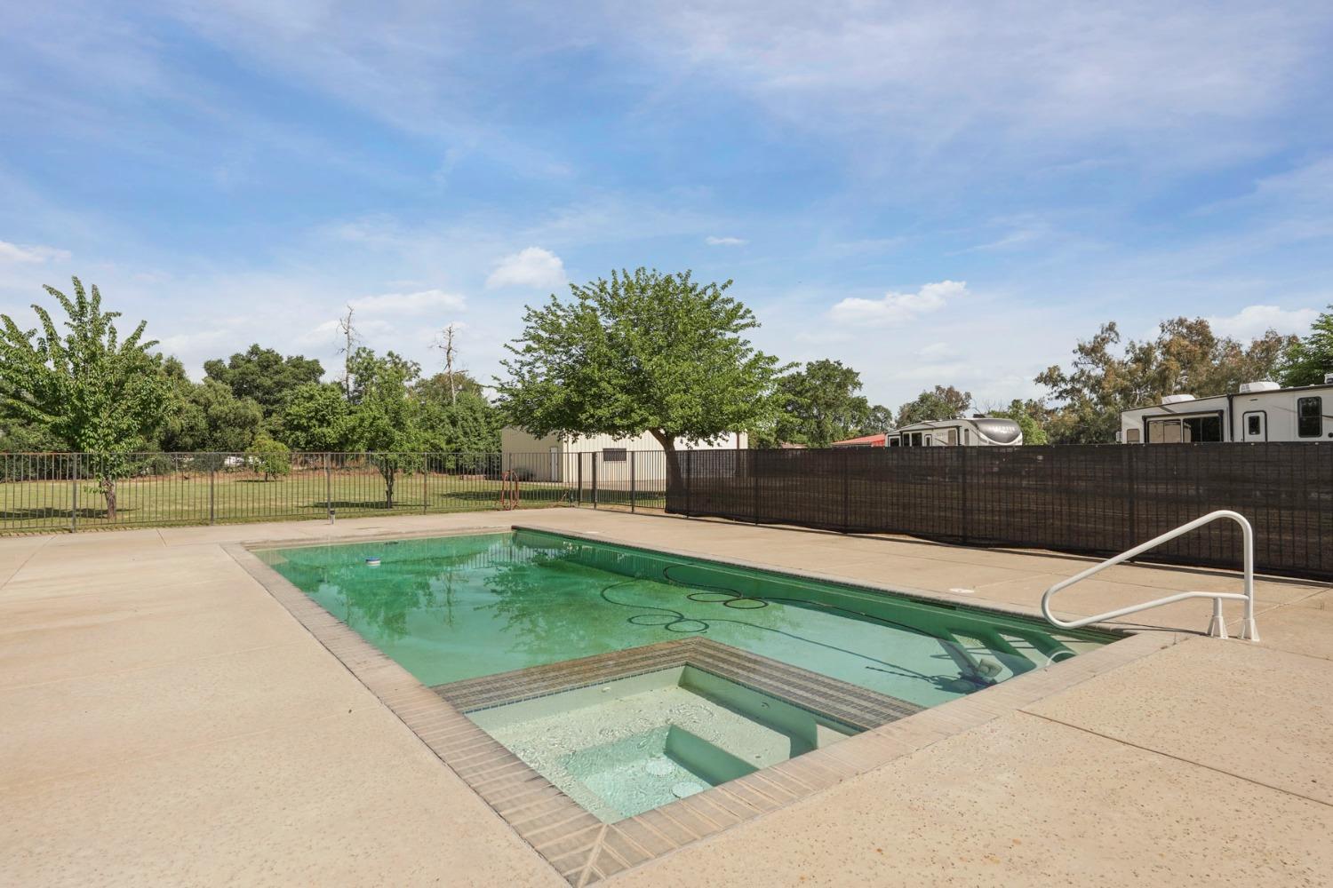 Detail Gallery Image 32 of 54 For 25292 White Fence Ct, Acampo,  CA 95220 - 4 Beds | 2 Baths