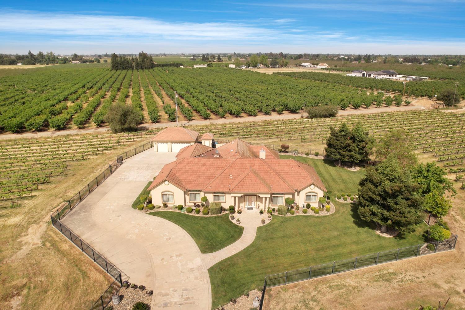 Detail Gallery Image 13 of 82 For 16355 N Highway 88, Lodi,  CA 95240 - 5 Beds | 4 Baths