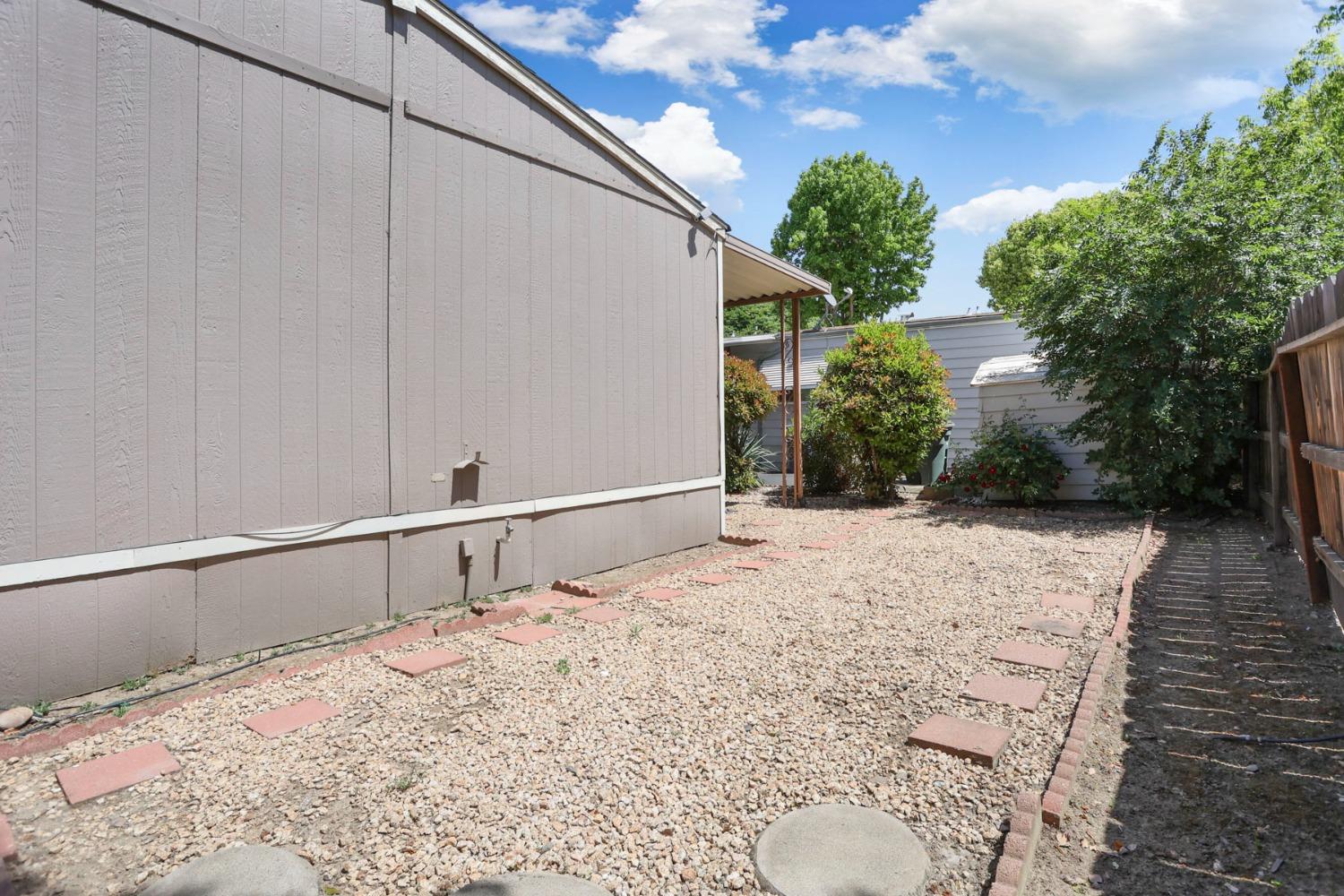 Detail Gallery Image 24 of 32 For 30 Schooner 30, Modesto,  CA 95356 - 2 Beds | 2 Baths