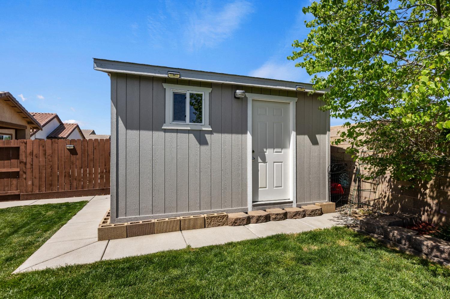 Detail Gallery Image 42 of 50 For 9273 Red Thistle Ct, Sacramento,  CA 95829 - 3 Beds | 2 Baths