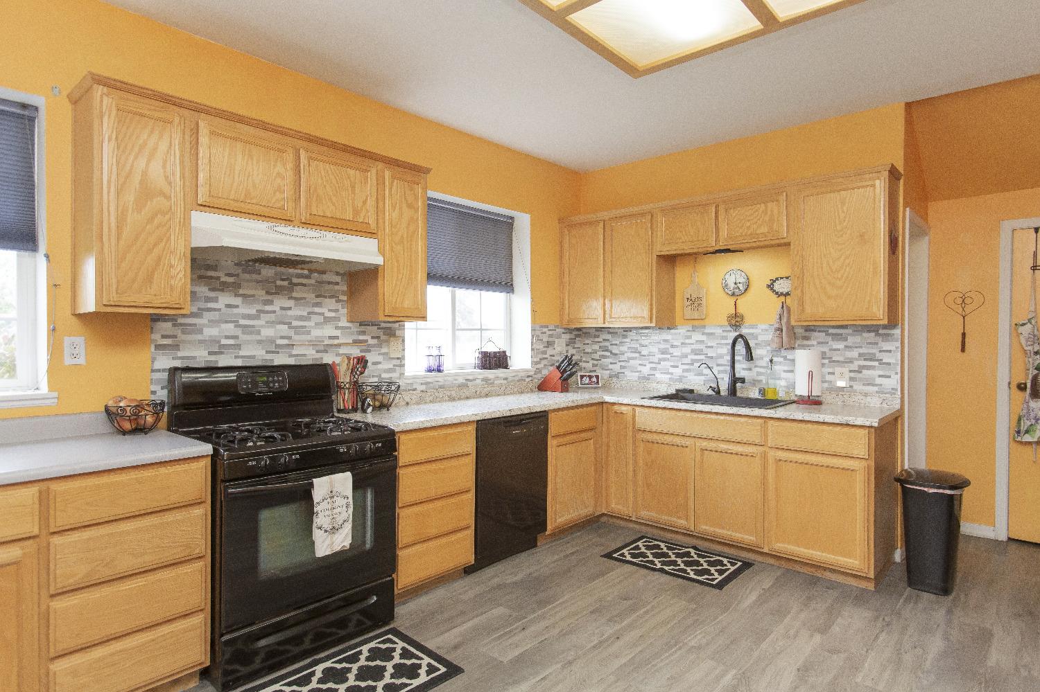 Detail Gallery Image 71 of 89 For 13247 Vineyard Road, Waterford,  CA 95386 - 5 Beds | 4 Baths