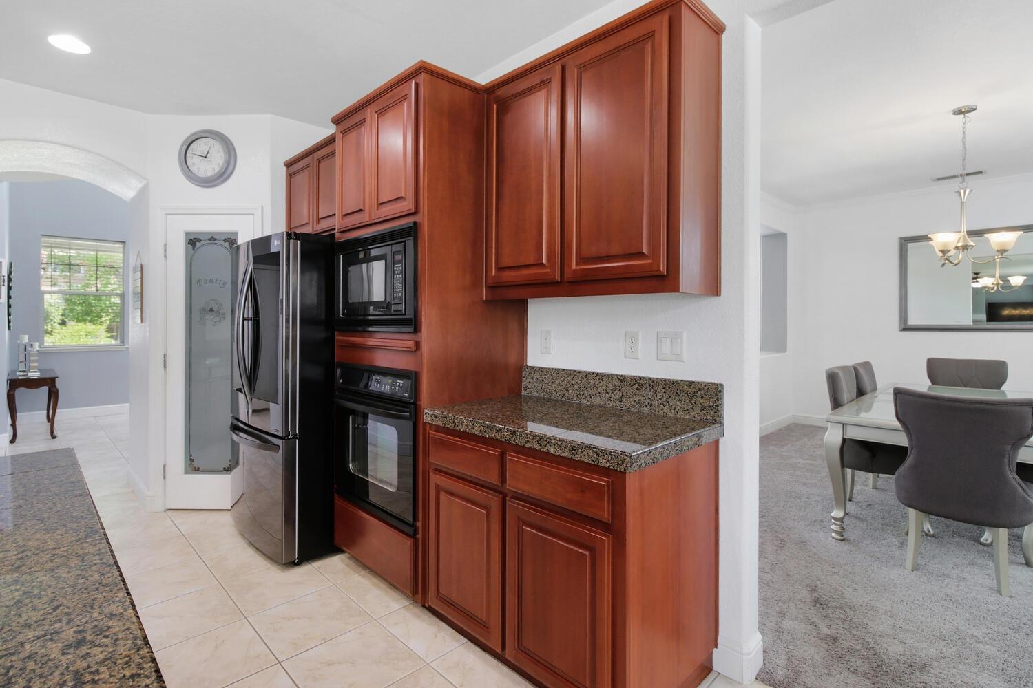 Detail Gallery Image 33 of 82 For 9736 Harrier Way, Elk Grove,  CA 95757 - 4 Beds | 3 Baths