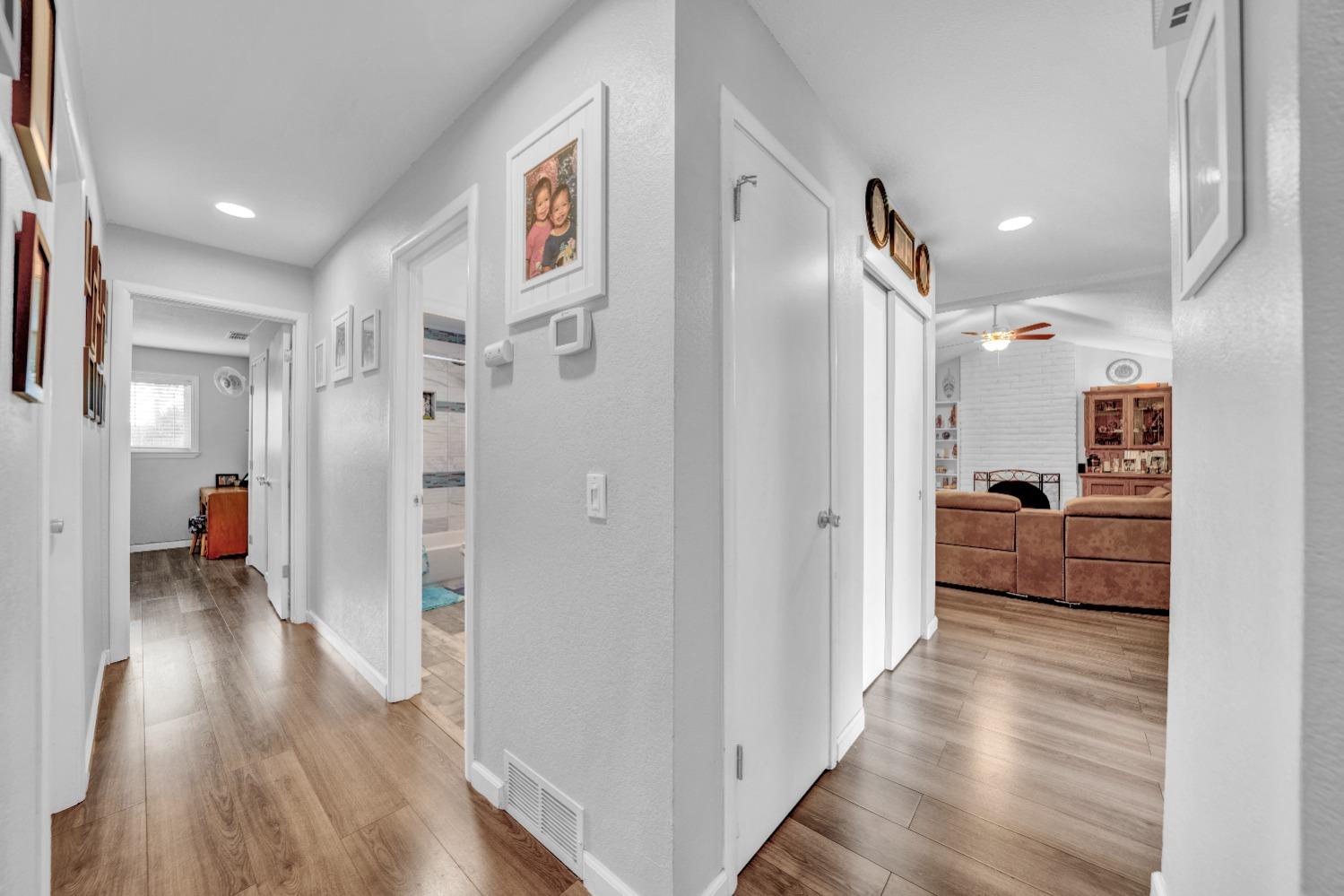 Detail Gallery Image 23 of 26 For 8017 Peppertree Way, Citrus Heights,  CA 95621 - 4 Beds | 2 Baths