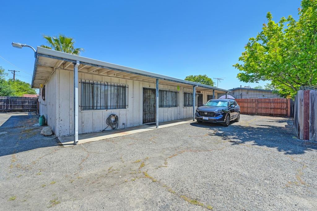 Detail Gallery Image 9 of 34 For 2730 Connie Dr, Sacramento,  CA 95815 - – Beds | – Baths