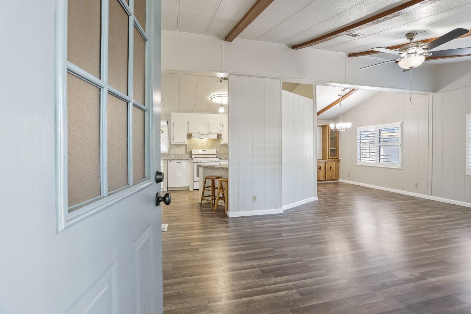 Detail Gallery Image 8 of 32 For 30 Schooner 30, Modesto,  CA 95356 - 2 Beds | 2 Baths