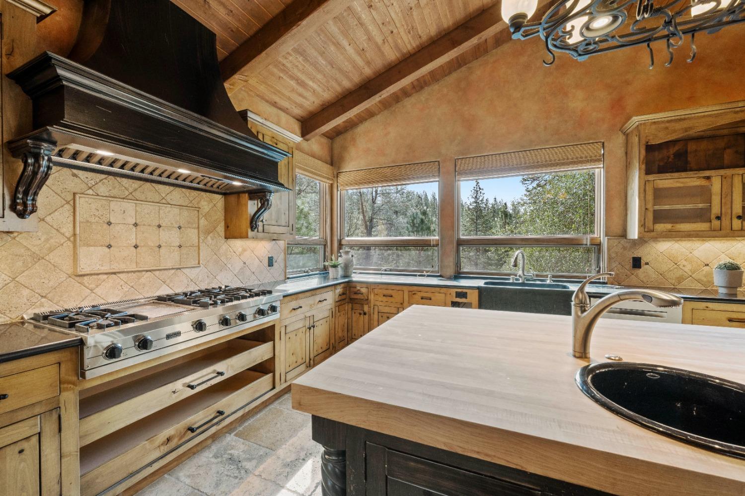 Detail Gallery Image 25 of 90 For 16279 Winchester Club Dr, Meadow Vista,  CA 95722 - 4 Beds | 5/1 Baths