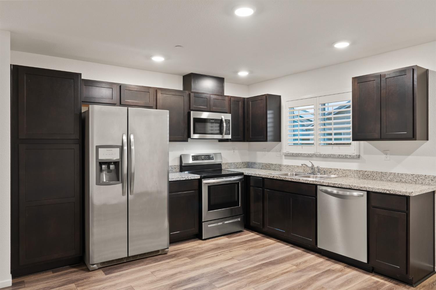Rynders Way, Sacramento, California image 4