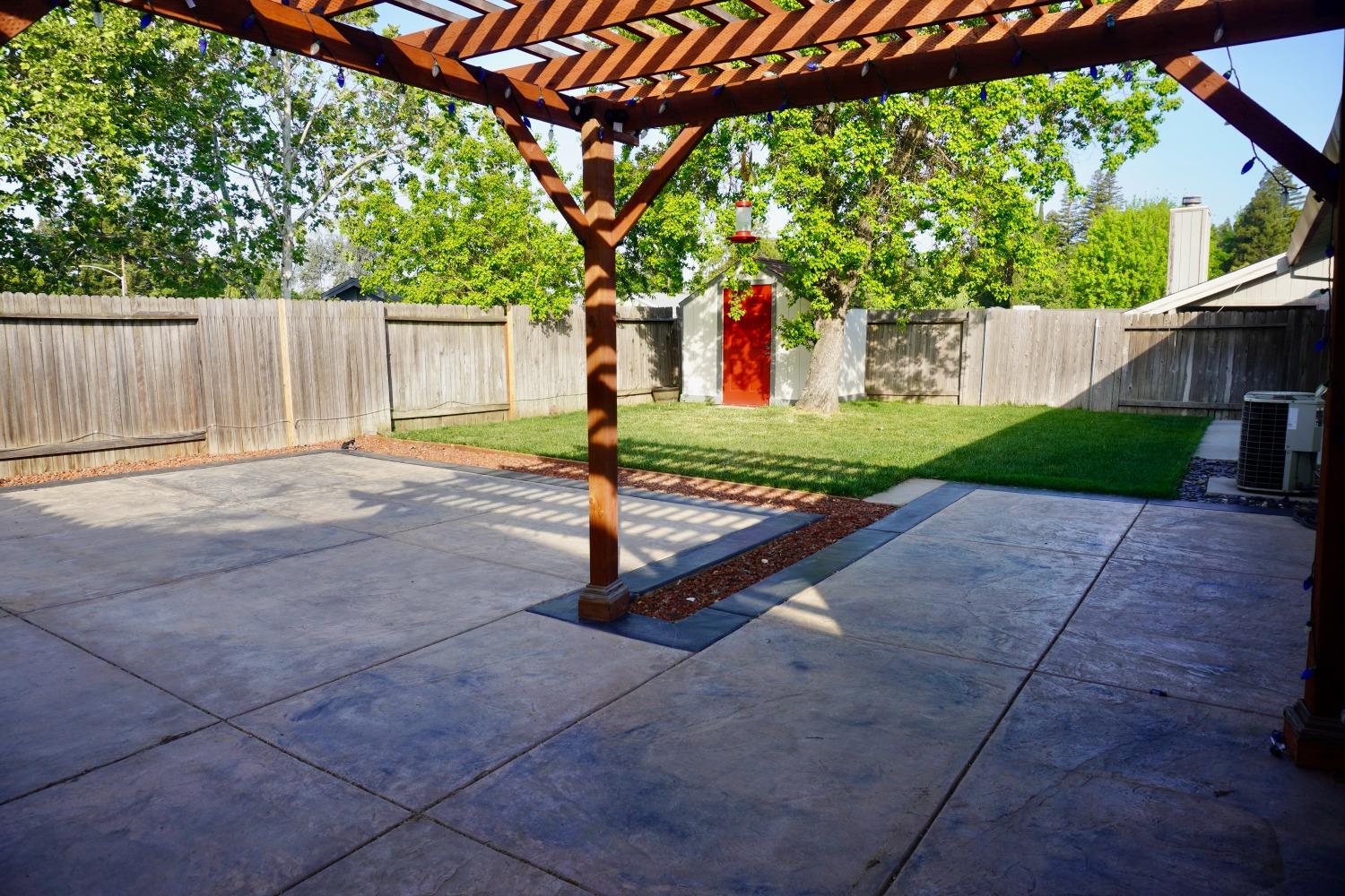property-img