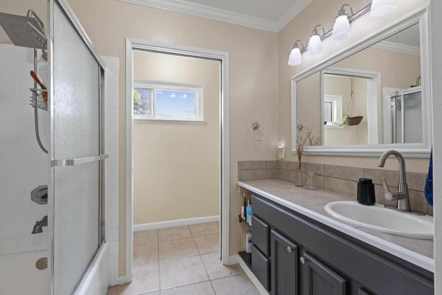 Photo #21: 225054549 Listing: Photo #21