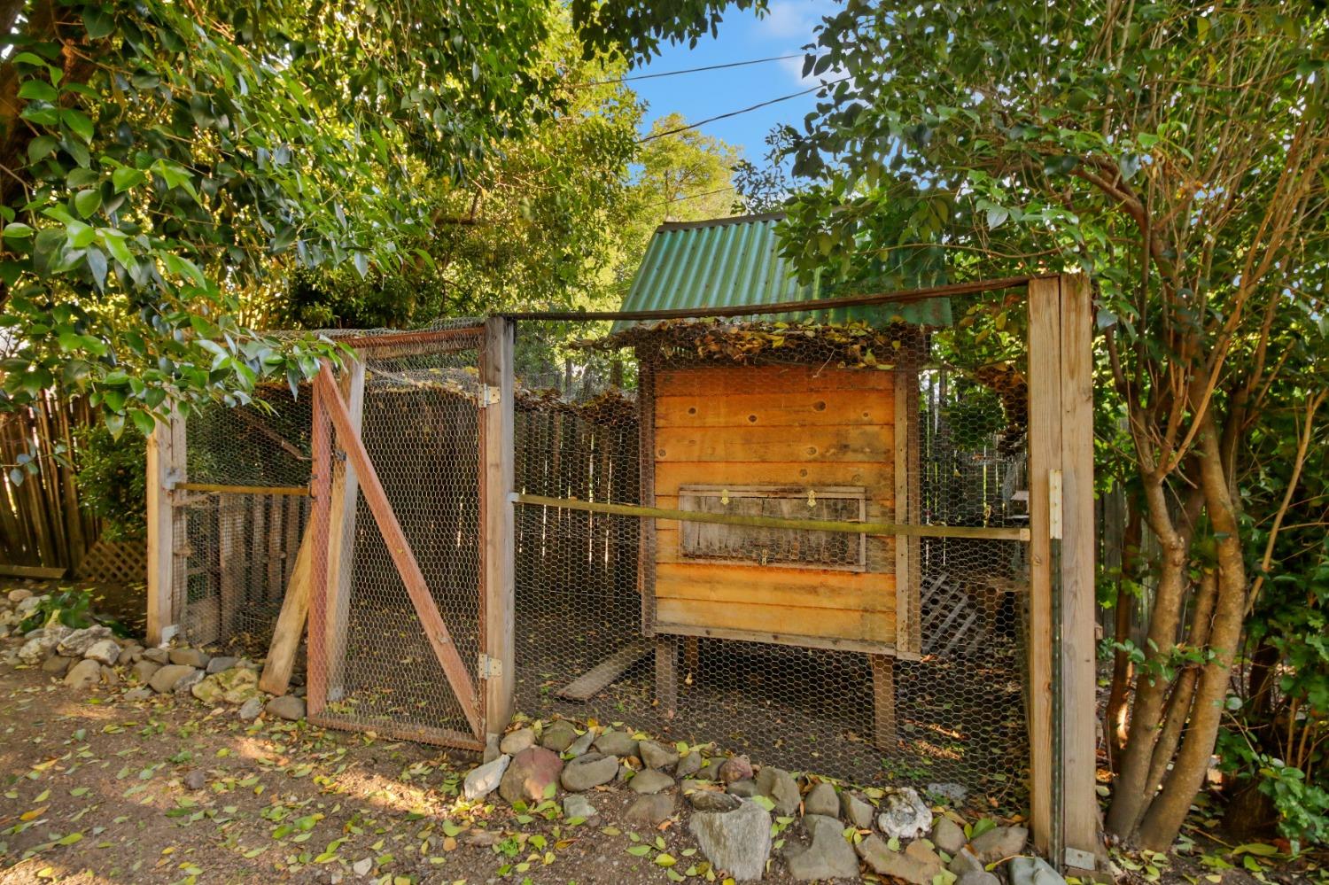 Detail Gallery Image 47 of 57 For 915 Eureka Ave, Davis,  CA 95616 - 6 Beds | 5 Baths