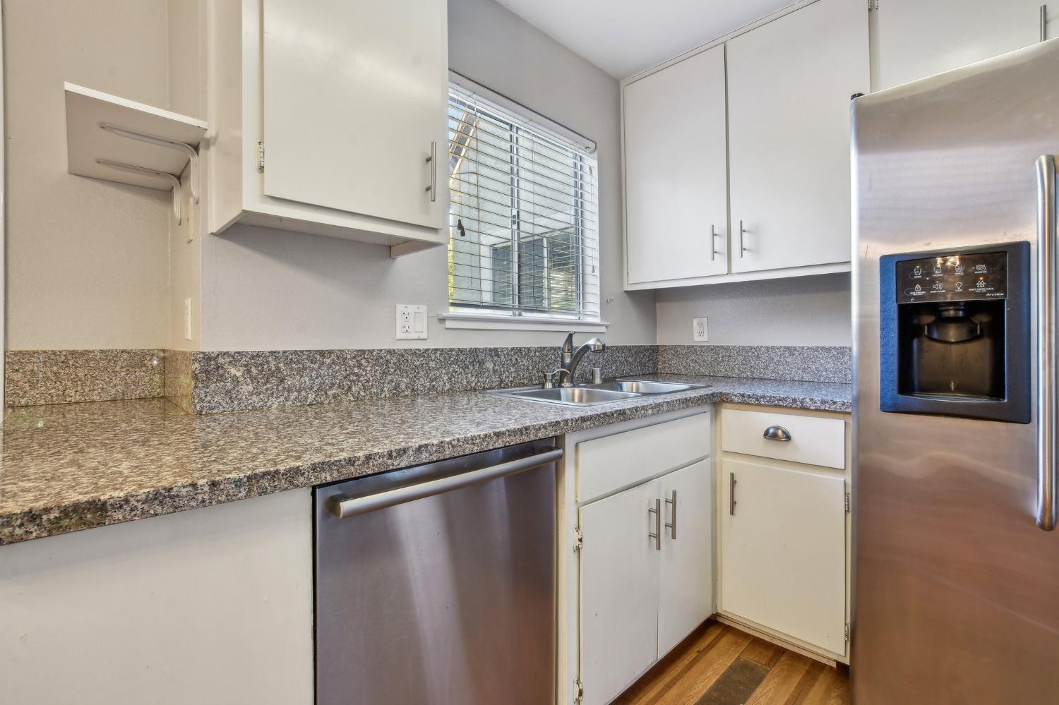 Photo #10: 225033057 Listing: Photo #10