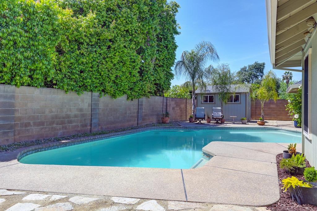 Banff Vista Drive, Elk Grove, California image 32