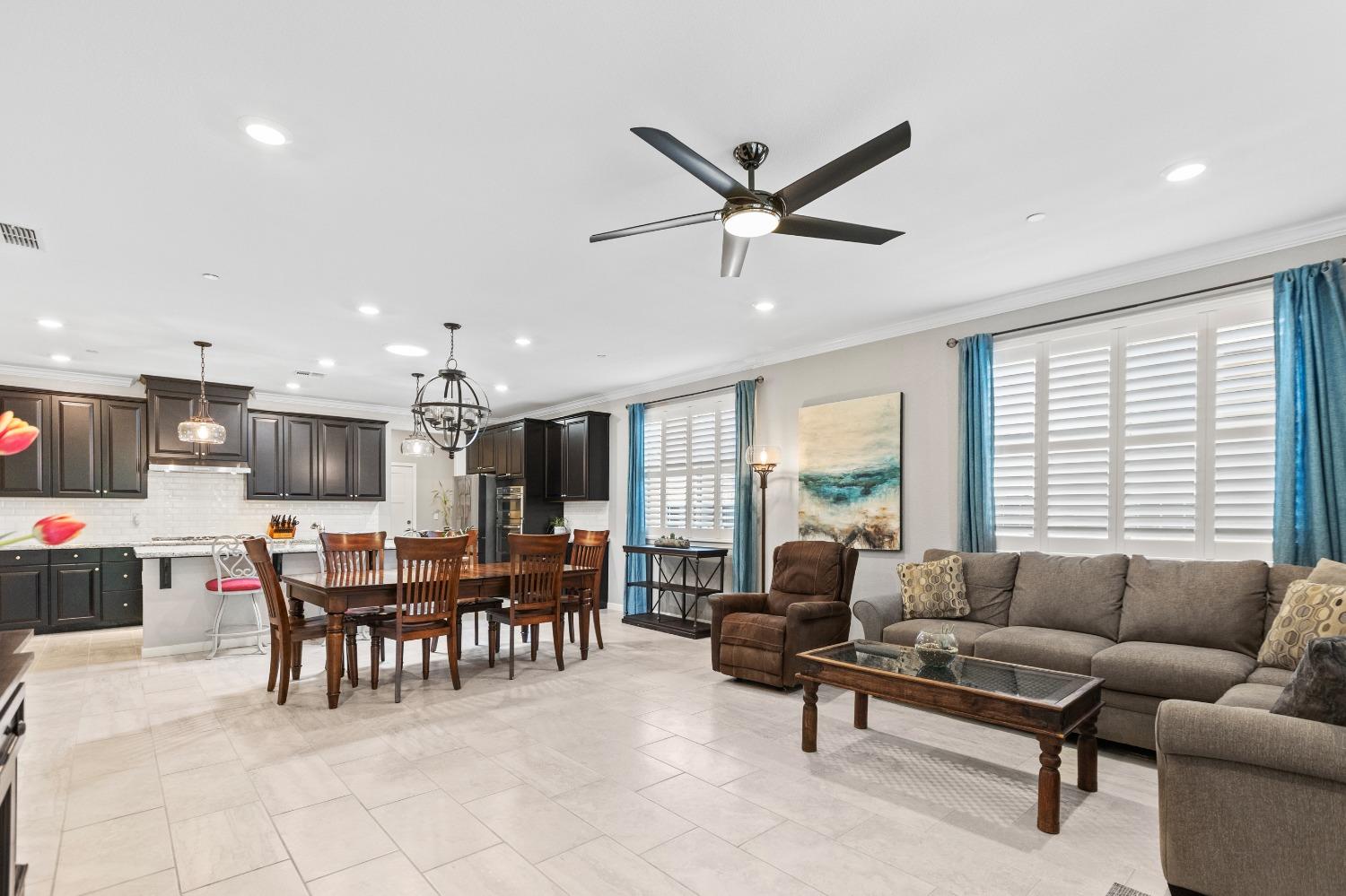 Detail Gallery Image 23 of 50 For 9273 Red Thistle Ct, Sacramento,  CA 95829 - 3 Beds | 2 Baths