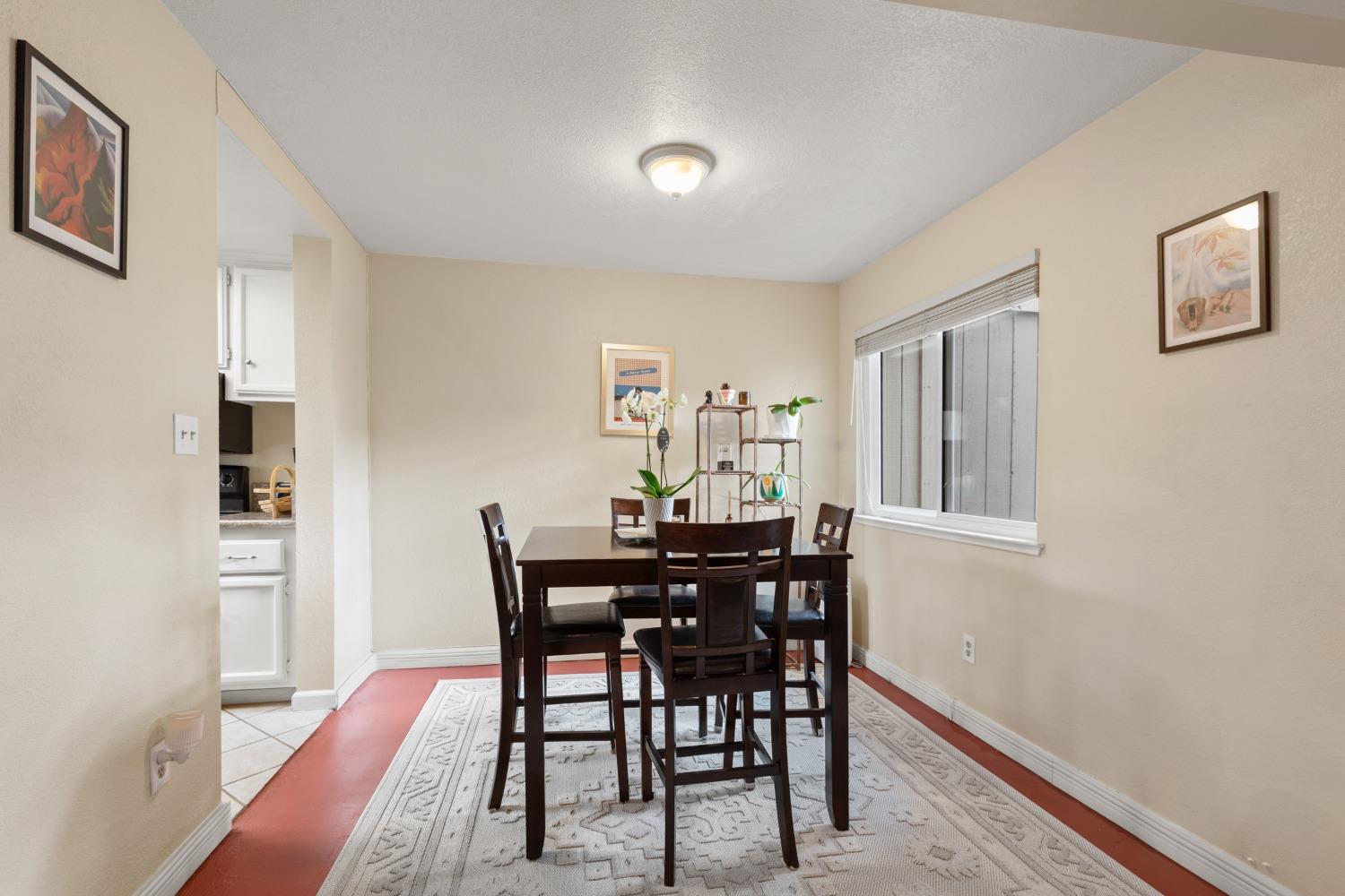 Photo #11: 225054549 Listing: Photo #11