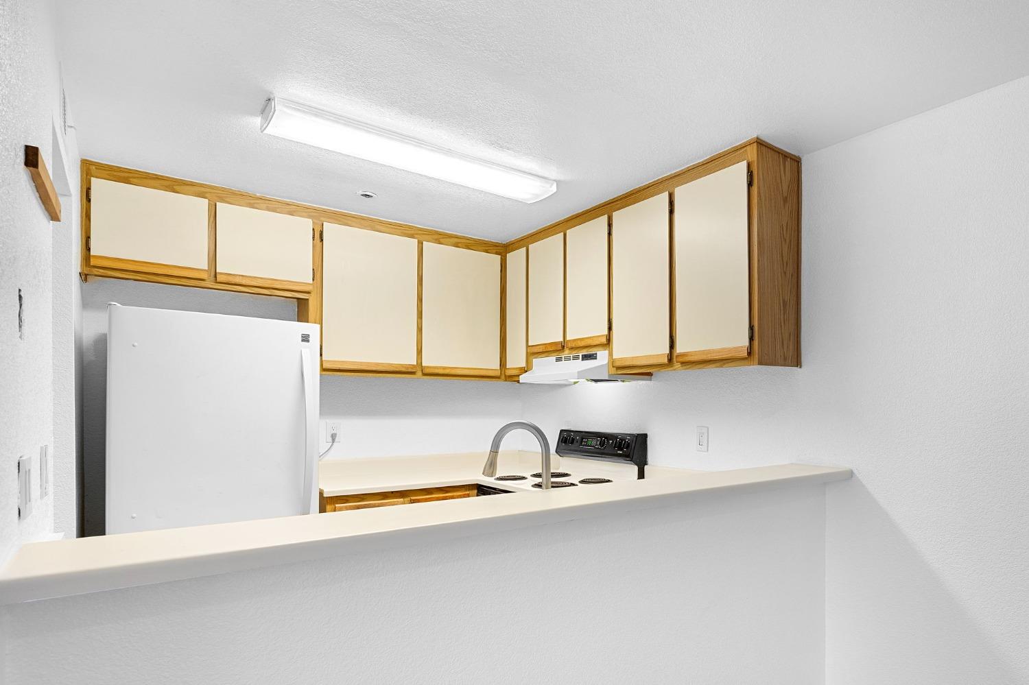 Photo #10: 225053638 Listing: Photo #10