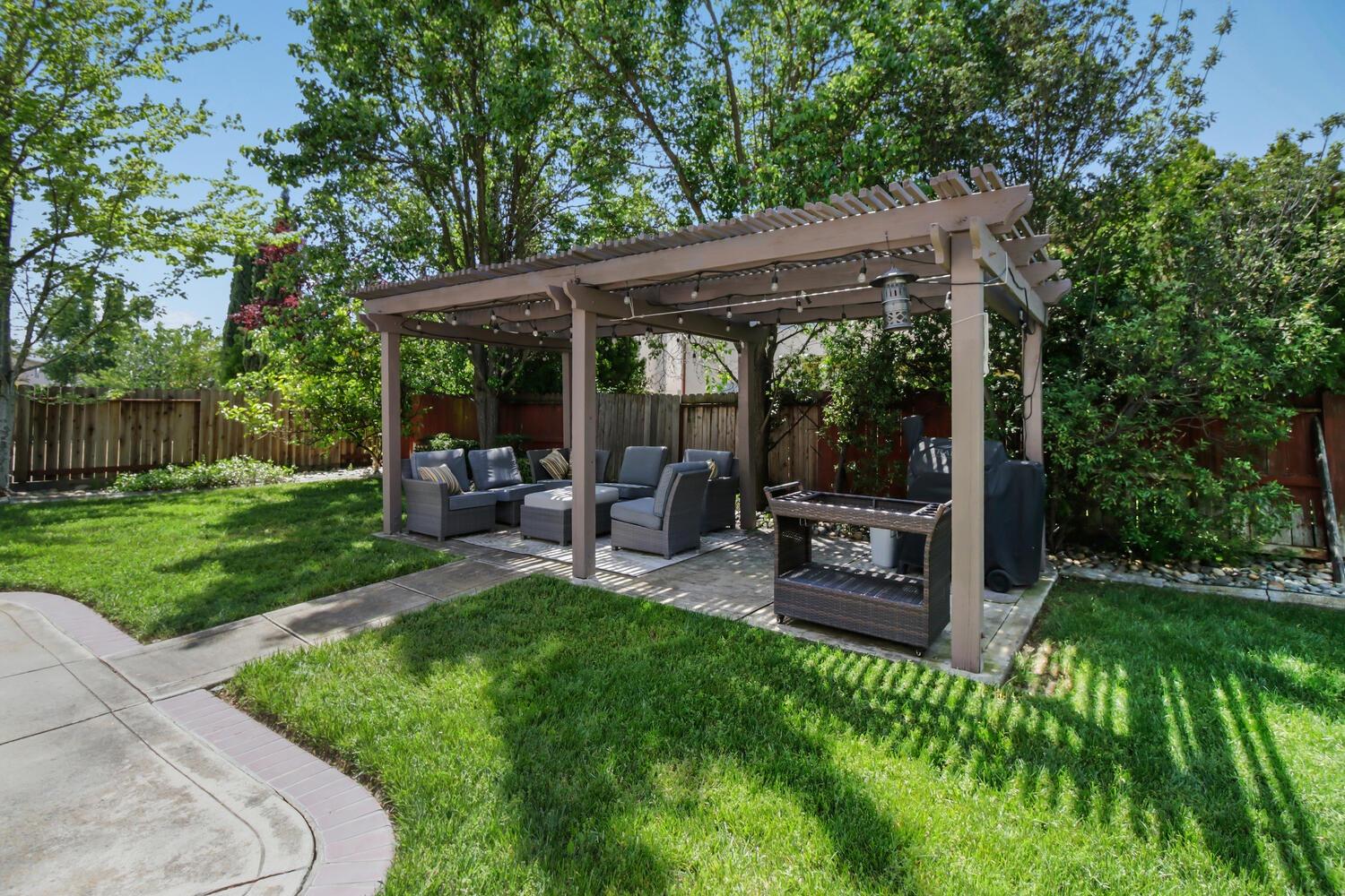 Detail Gallery Image 54 of 82 For 9736 Harrier Way, Elk Grove,  CA 95757 - 4 Beds | 3 Baths