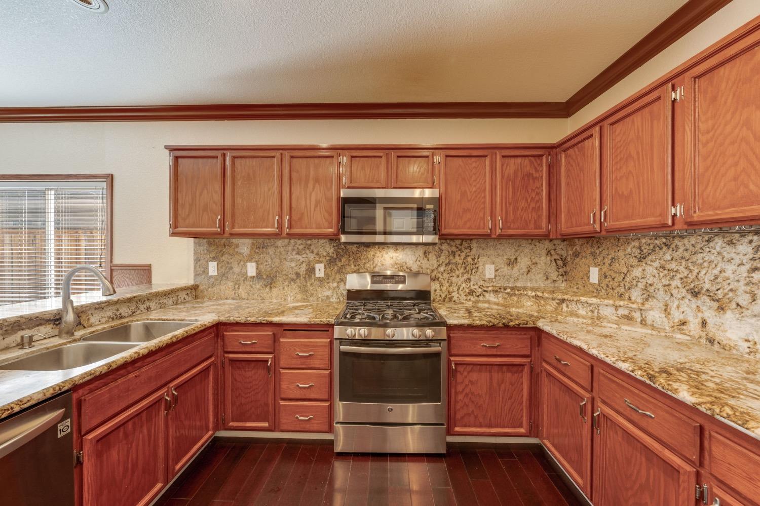 E Valley Drive, Elk Grove, California image 9