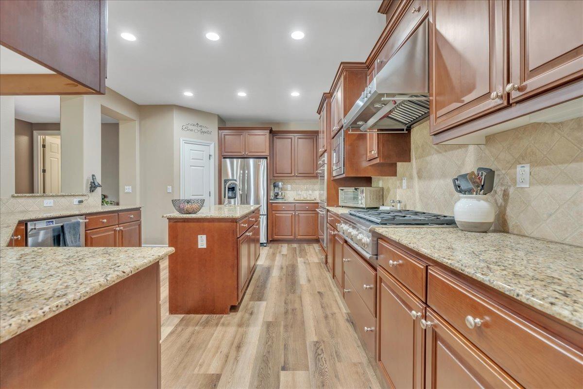 Woodgate Way, Roseville, California image 19