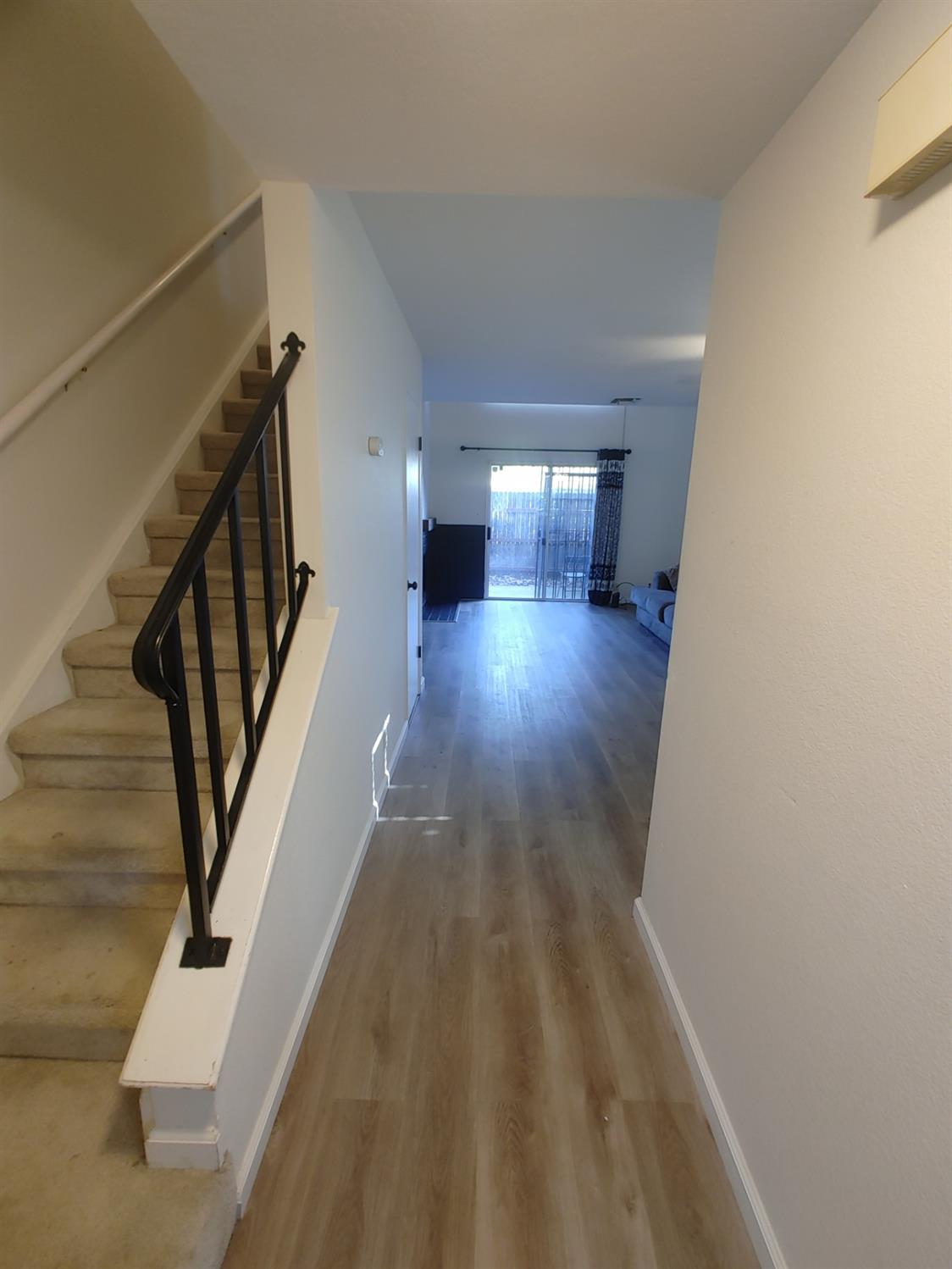 Photo #8: 225056023 Listing: Photo #8