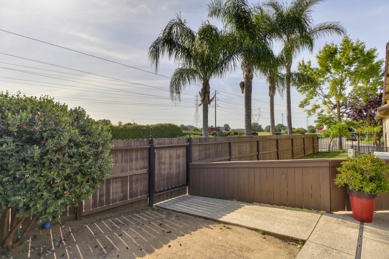 Detail Gallery Image 58 of 62 For 9329 Mainline Dr, Elk Grove,  CA 95624 - 4 Beds | 2 Baths