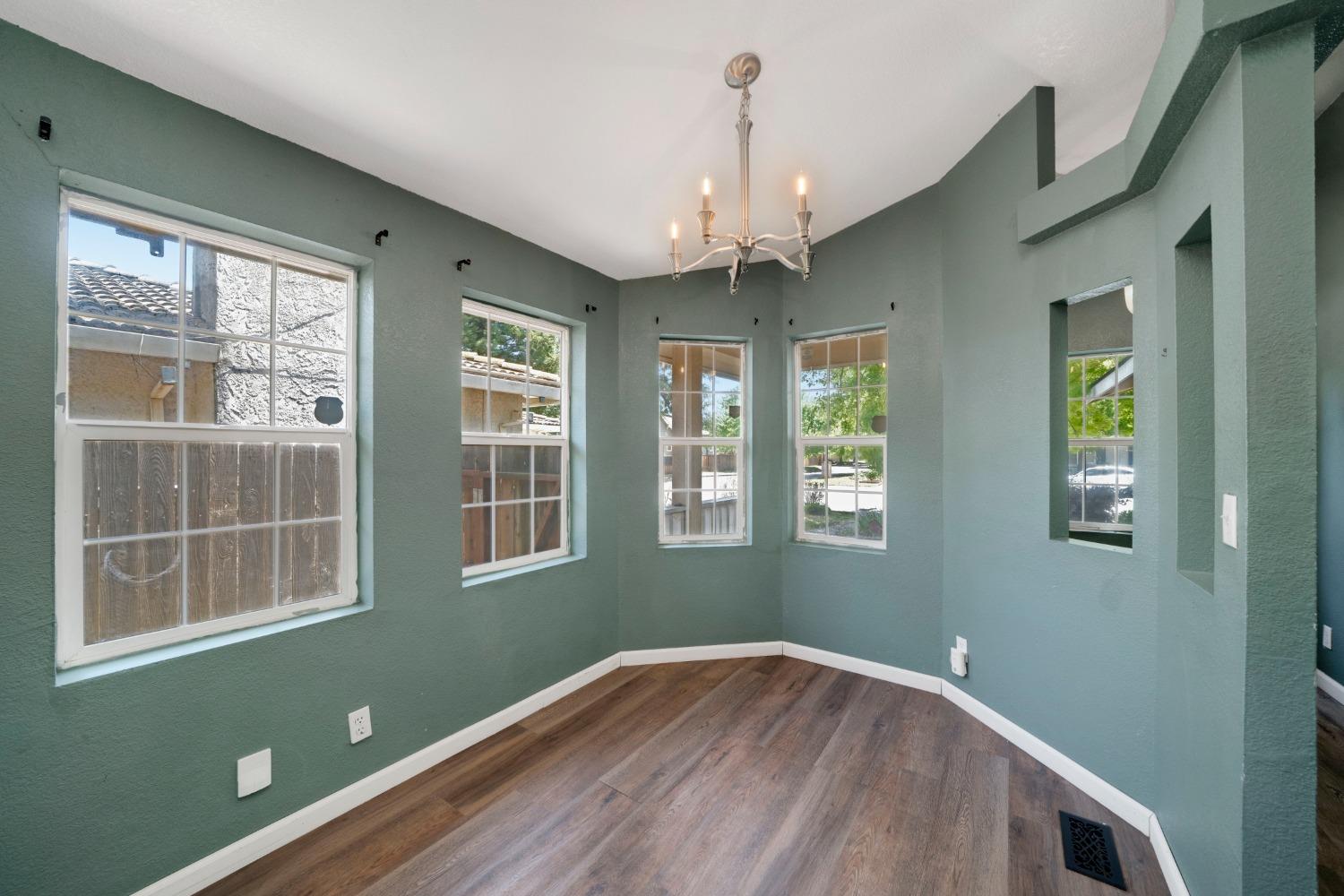 Wentworth Avenue, Sacramento, California image 7